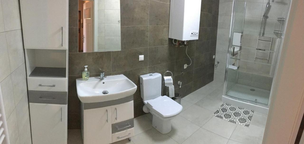 Apartament Kleopatra Гнезно Экстерьер фото